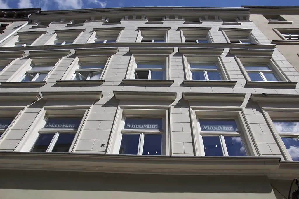 Krakow For You Main Square Apartments アパートホテル